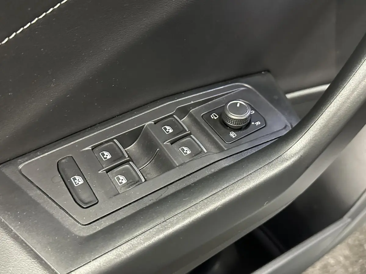1.5 TSI Style Business+ PANO CARPLAY ADAPTIEF CRUISE 35000 KM.