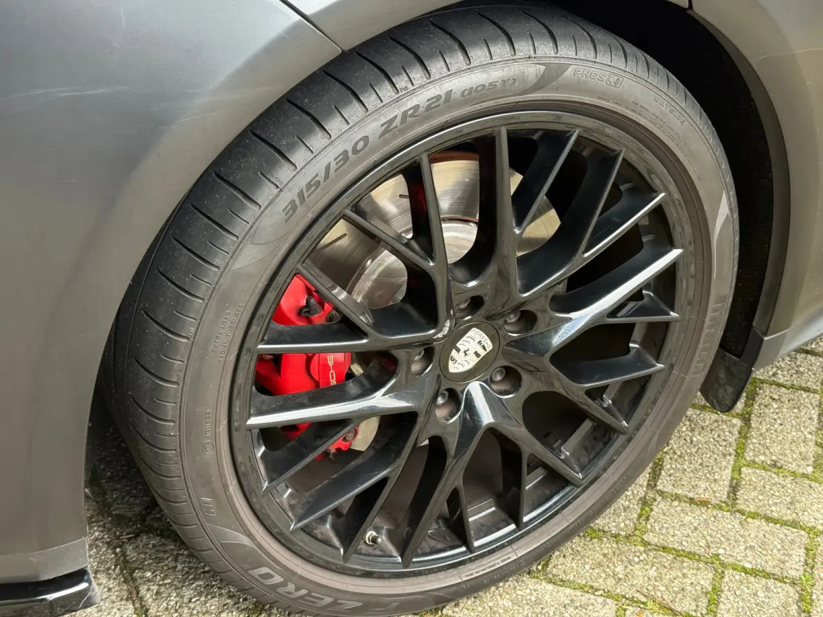 Turbo 4.0 V8 550 PK | Origineel NL | NAP | Zeer rijk uitgerust l Volledige Historie l 230k NP l