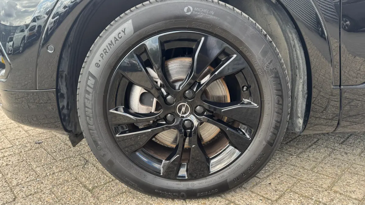 1.6 TURBO HYBRID 225PK GS AUTOMAAT / NAVI / LEDER / CLIMA / LED / PDC / AGR / 18" LMV / BLUETOOTH / ADAPT. CRUISECONTROL !!