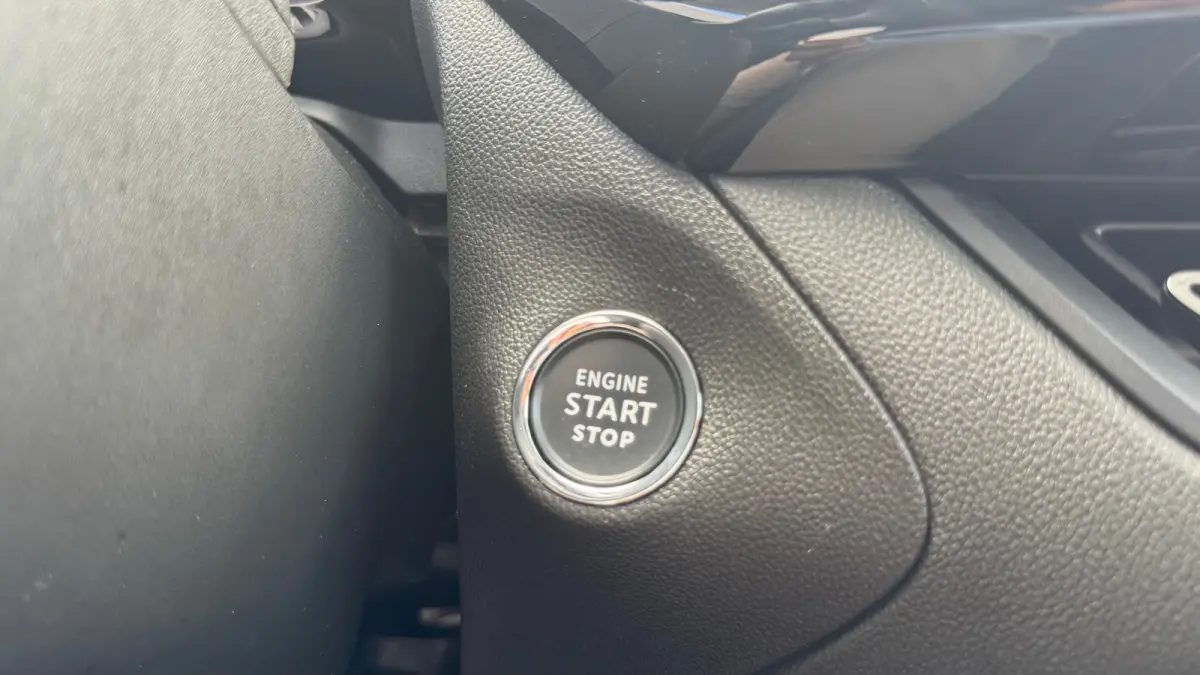 1.6 TURBO HYBRID 225PK GS AUTOMAAT / NAVI / LEDER / CLIMA / LED / PDC / AGR / 18" LMV / BLUETOOTH / ADAPT. CRUISECONTROL !!