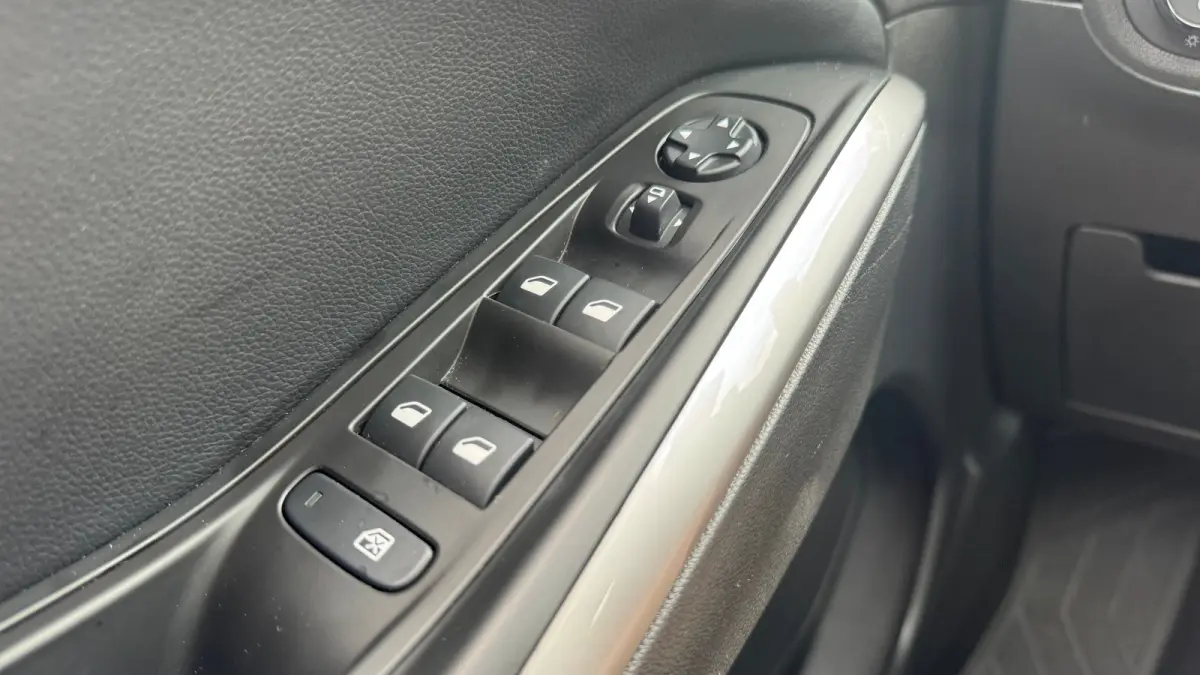 1.6 TURBO HYBRID 225PK GS AUTOMAAT / NAVI / LEDER / CLIMA / LED / PDC / AGR / 18" LMV / BLUETOOTH / ADAPT. CRUISECONTROL !!