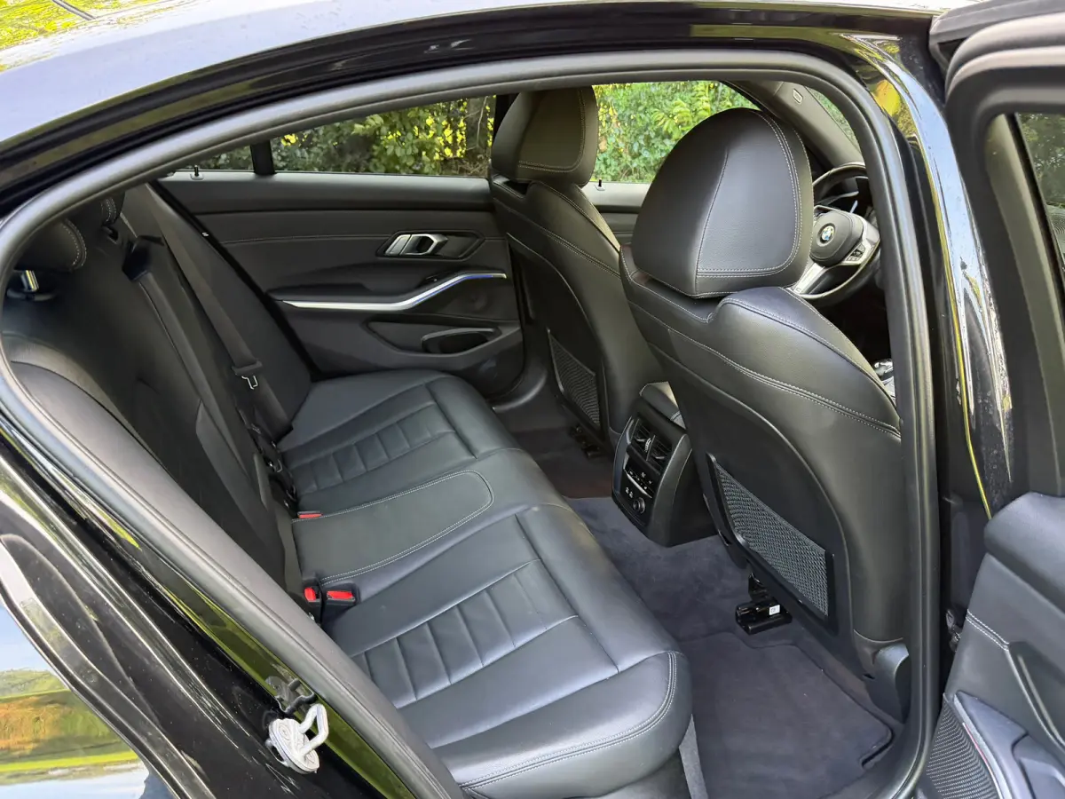 318i High Executive Edition | M-Pakket + Vol-Leder Nu € 22.975,-!!!