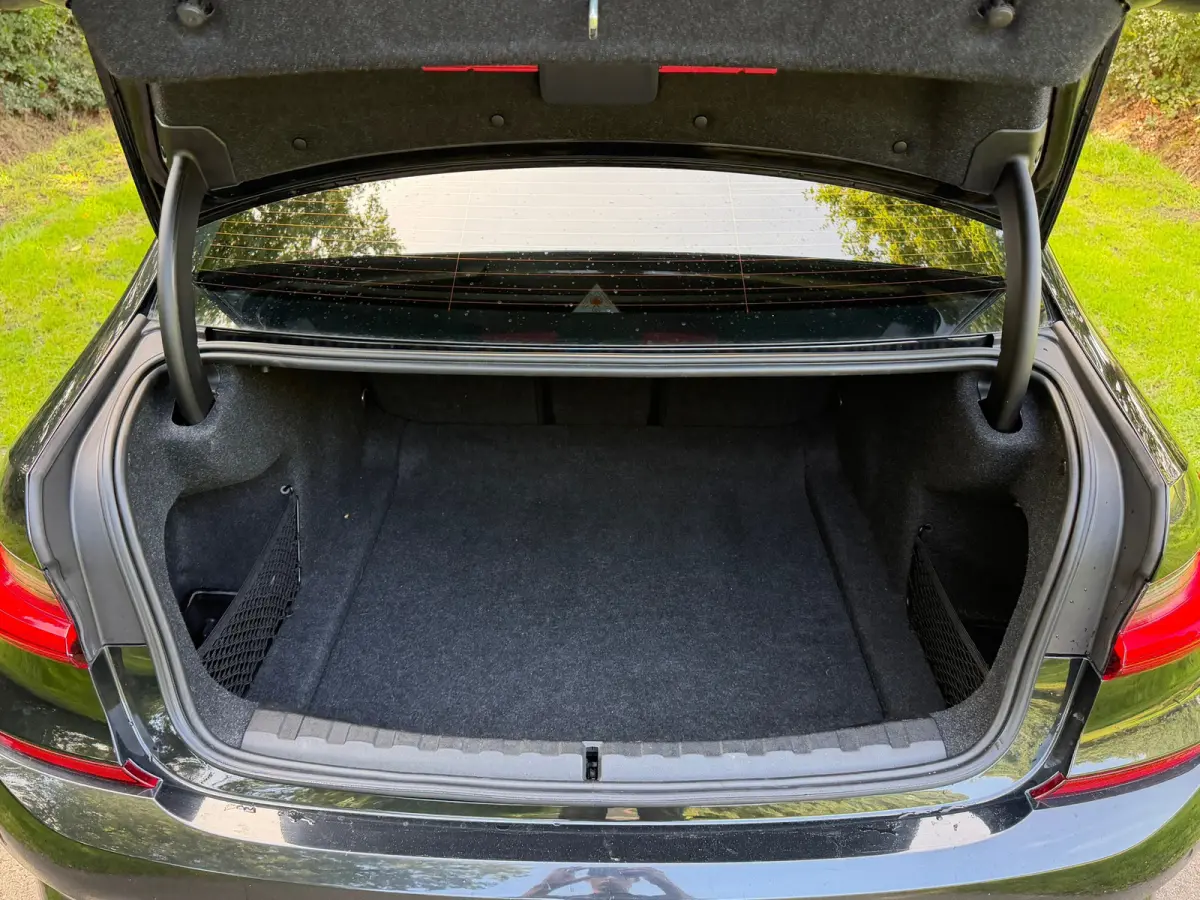 318i High Executive Edition | M-Pakket + Vol-Leder Nu € 22.975,-!!!