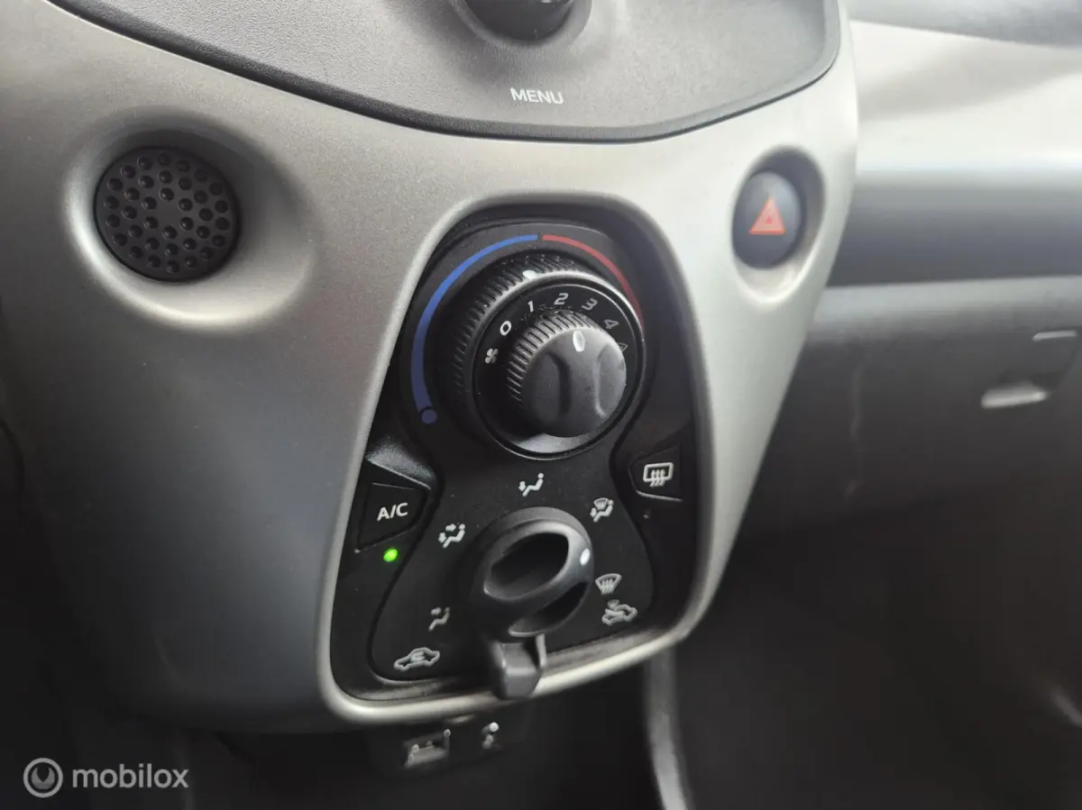 1.0 e-VTi Feel AIRCO BLUETOOTH NAP 2E EIGENAAR