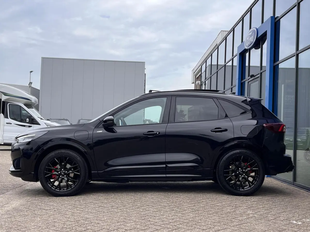 2.5 PHEV ST-Line X 243PK Black Pack €9.500,- Voorraadvoordeel! Elek. Trekhaak Panodak AGR Stoelen Adaptieve Cruise 2100KG Trekgewicht Winterpack Camera Blind-Spot Navi Climate B&O *Complee