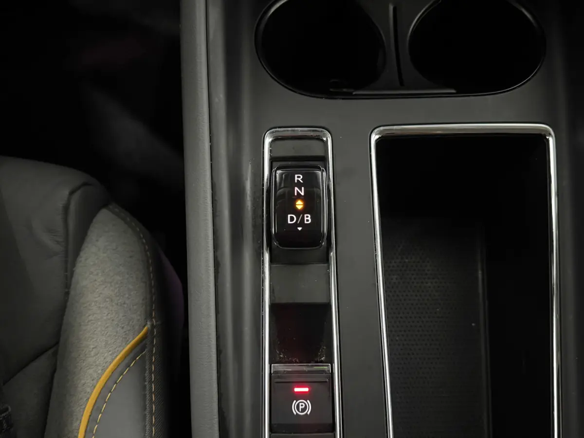 80 |APPLE CARPLAY|SFEER|INRUIL MOGELIJK|