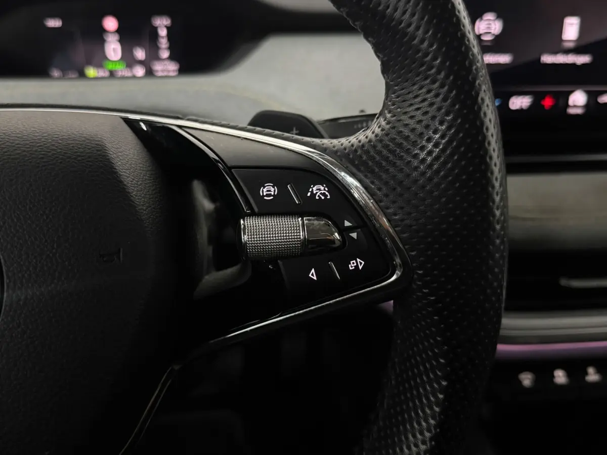 80 |APPLE CARPLAY|SFEER|INRUIL MOGELIJK|