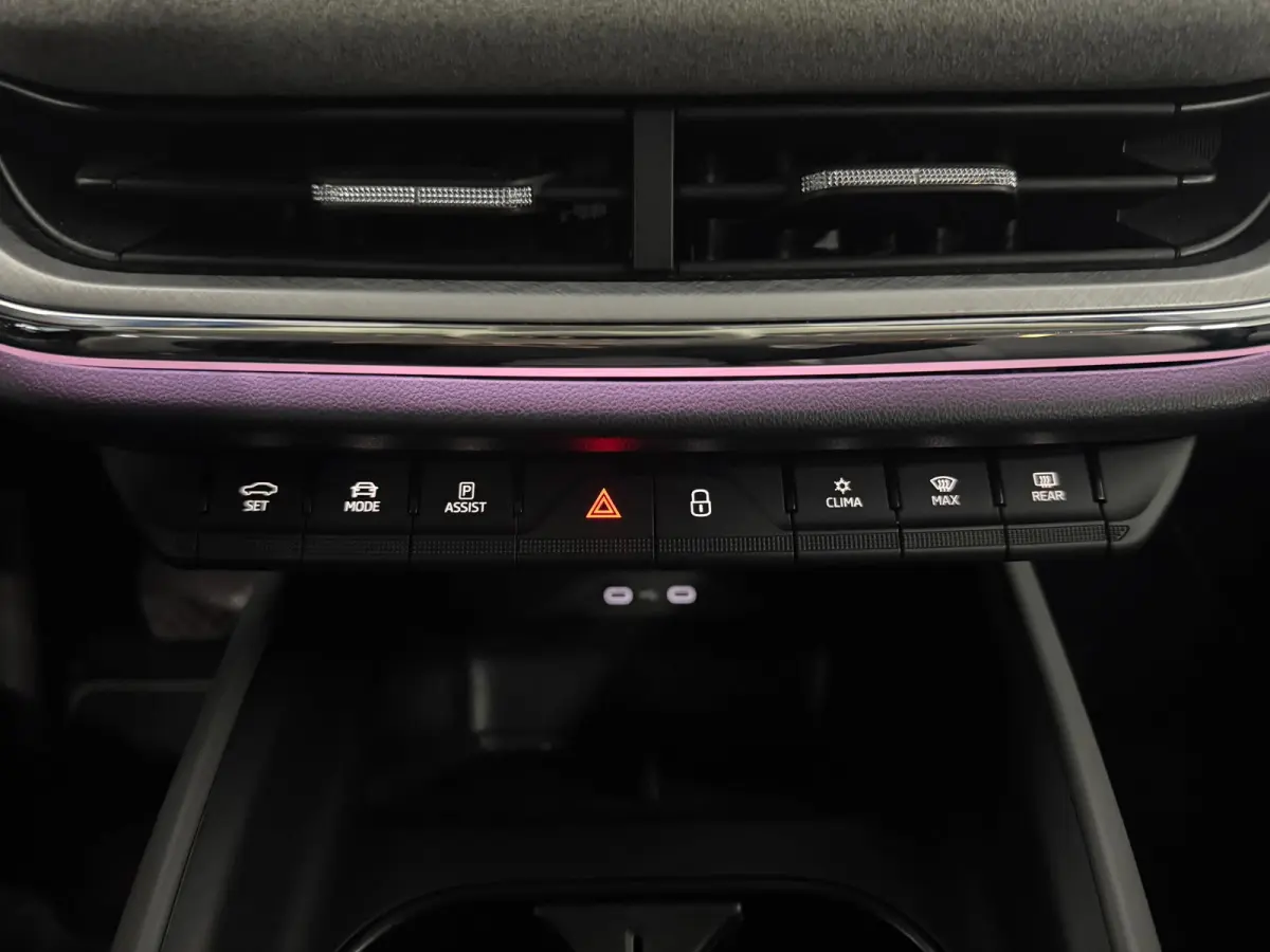 80 |APPLE CARPLAY|SFEER|INRUIL MOGELIJK|