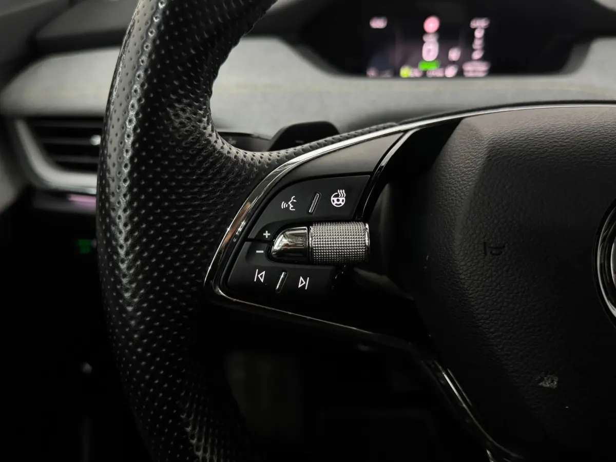 80 |APPLE CARPLAY|SFEER|INRUIL MOGELIJK|