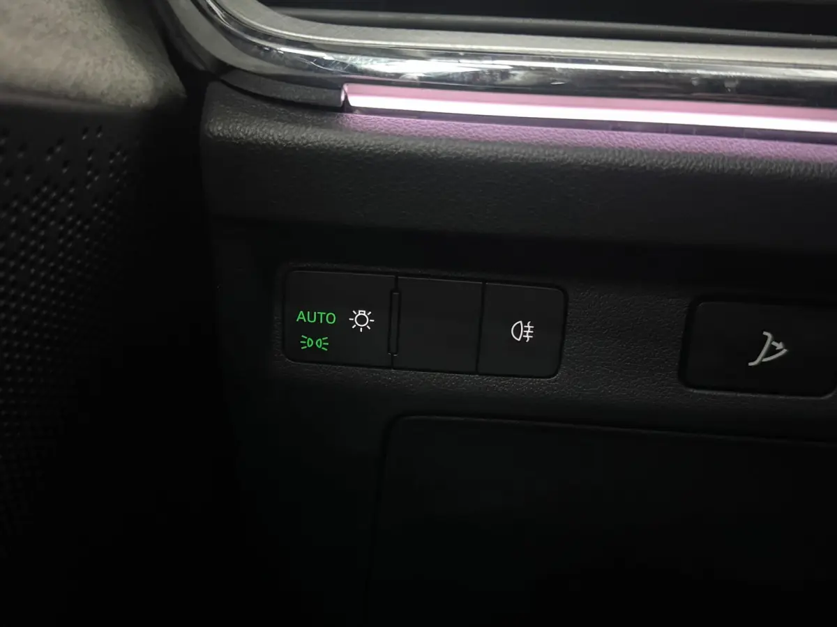 80 |APPLE CARPLAY|SFEER|INRUIL MOGELIJK|