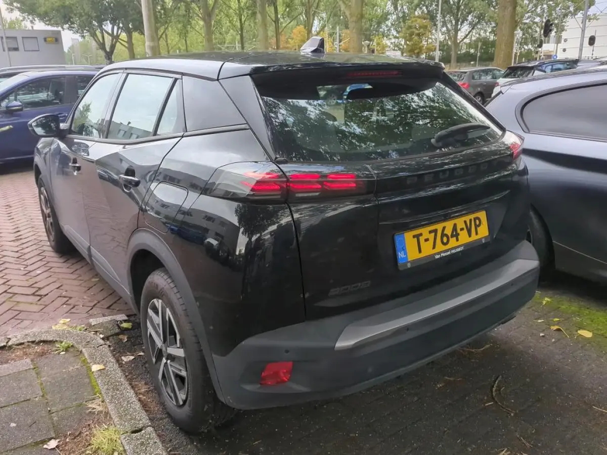 1.2 PureTech 100pk Active | Navigatie | Camera | Trekhaak | Nieuw model | Apple carplay | NL auto | 1e Eigenaar |