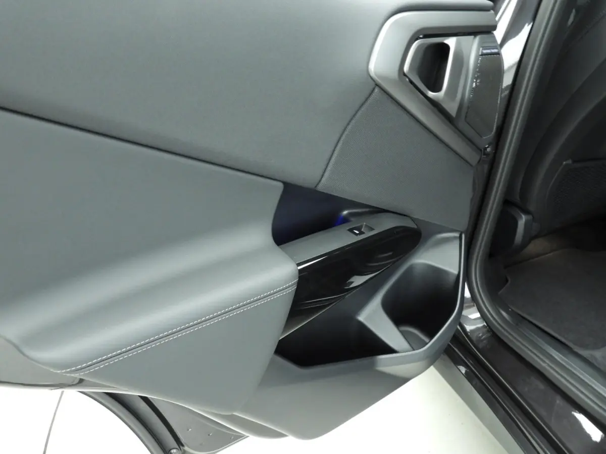 30e xDrive M-Sportpakket / Panoramadak / Trekhaak / LED / SOH 100% / Getint glas / Park assist / Alu wielen 21 inch