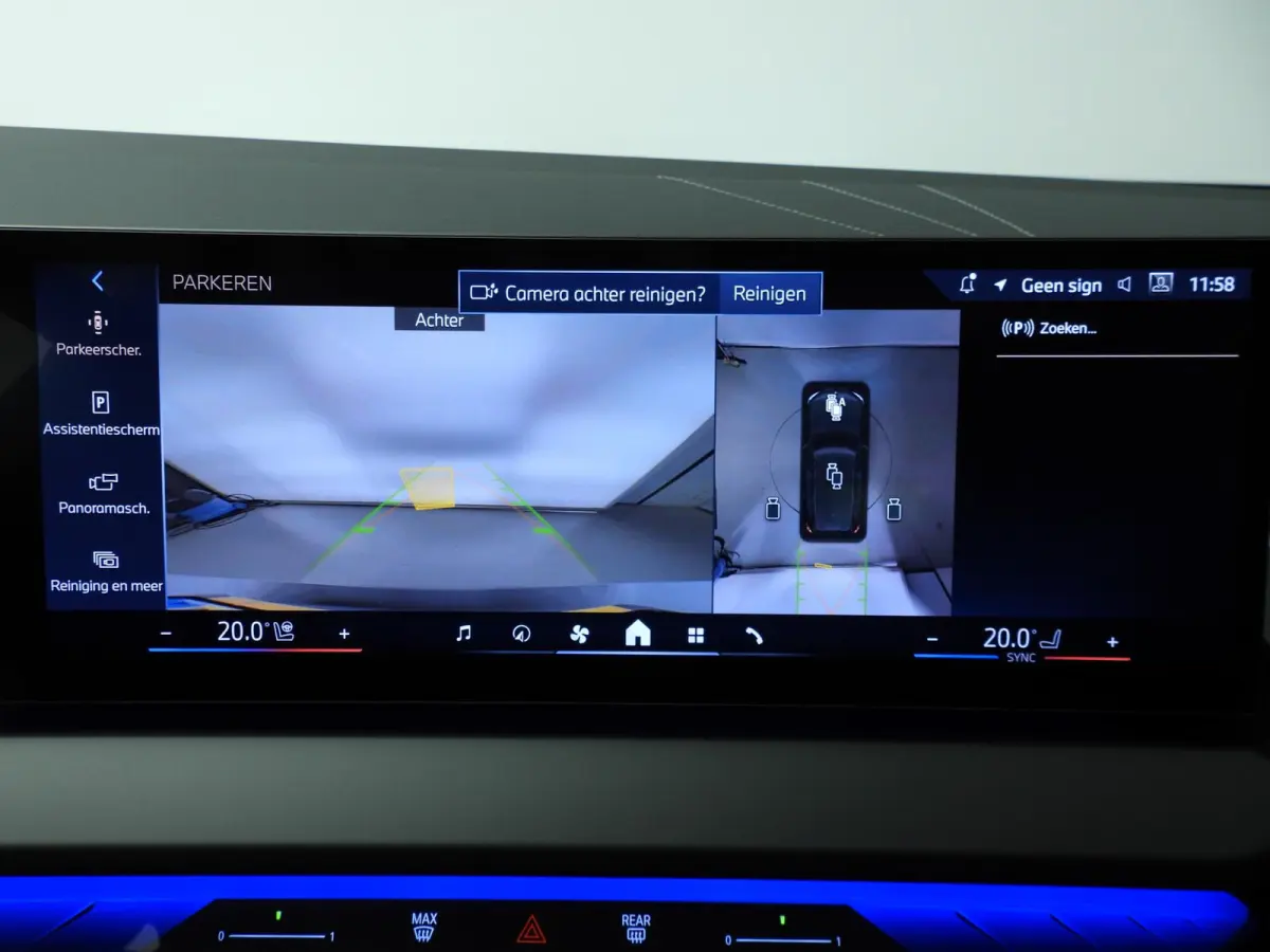 30e xDrive M-Sportpakket / Panoramadak / Trekhaak / LED / SOH 100% / Getint glas / Park assist / Alu wielen 21 inch