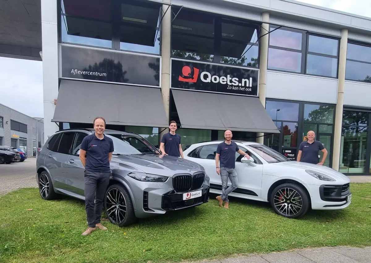 2.0 T8 Recharge AWD Plus Dark Trekhaak - Panoramadak - Adaptieve Cruise Control - Harman Kardon - Visual Park Assist - Stoelverwarming voor/achter - Zongordijnen - Parkeerverwarming met time