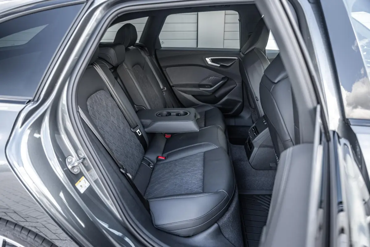 Avant 2.0 299pk quattro S edition | Trekhaak | Adaptief Onderstel | 20" Velgen