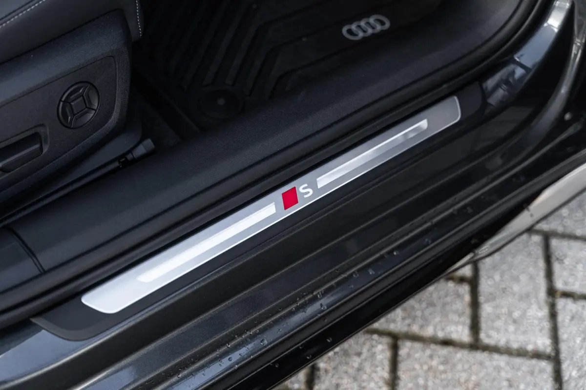 Avant 2.0 299pk quattro S edition | Trekhaak | Adaptief Onderstel | 20" Velgen