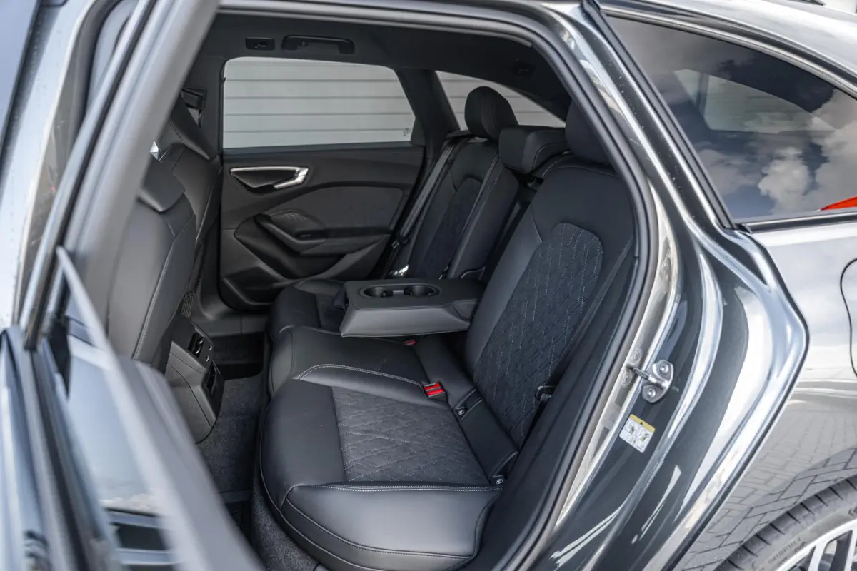 Avant 2.0 299pk quattro S edition | Trekhaak | Adaptief Onderstel | 20" Velgen