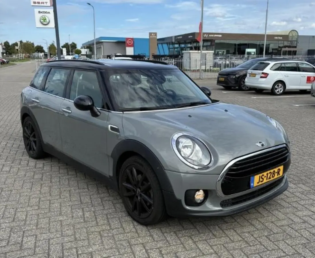 MINI Clubman 2016 Benzine Handgeschakeld leasen