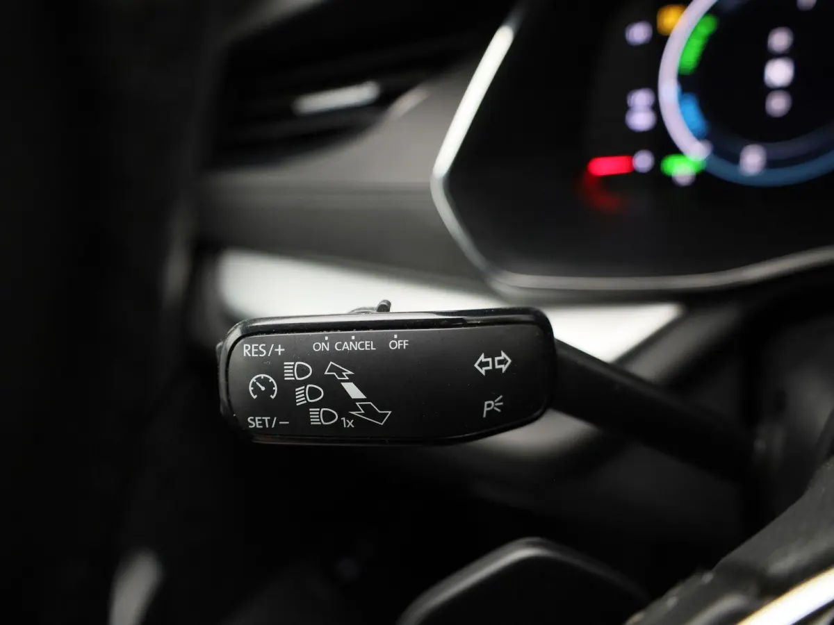 1.4 TSI iV PHEV Business Edition | Automaat | Virtual cockpit | Stoel verwarming | Navigatie | Apple CarPlay / Android Auto | Lichtmetalen velgen | Parkeersensoren | Keyless Start | Cruise c