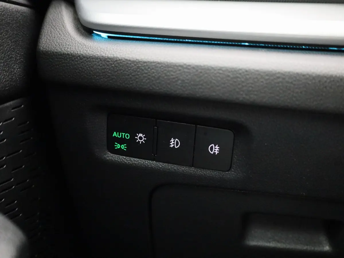 1.4 TSI iV PHEV Business Edition | Automaat | Virtual cockpit | Stoel verwarming | Navigatie | Apple CarPlay / Android Auto | Lichtmetalen velgen | Parkeersensoren | Keyless Start | Cruise c