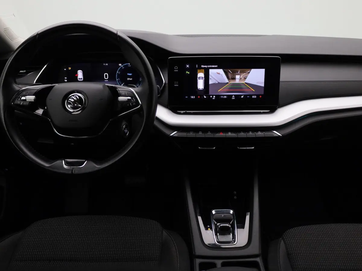 1.4 TSI iV PHEV Business Edition | Automaat | Virtual cockpit | Stoel verwarming | Navigatie | Apple CarPlay / Android Auto | Lichtmetalen velgen | Parkeersensoren | Keyless Start | Cruise c