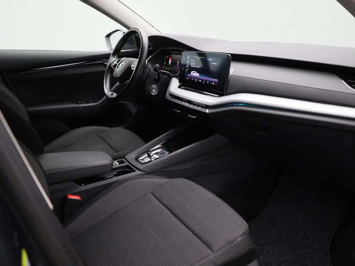 1.4 TSI iV PHEV Business Edition | Automaat | Virtual cockpit | Stoel verwarming | Navigatie | Apple CarPlay / Android Auto | Lichtmetalen velgen | Parkeersensoren | Keyless Start | Cruise c