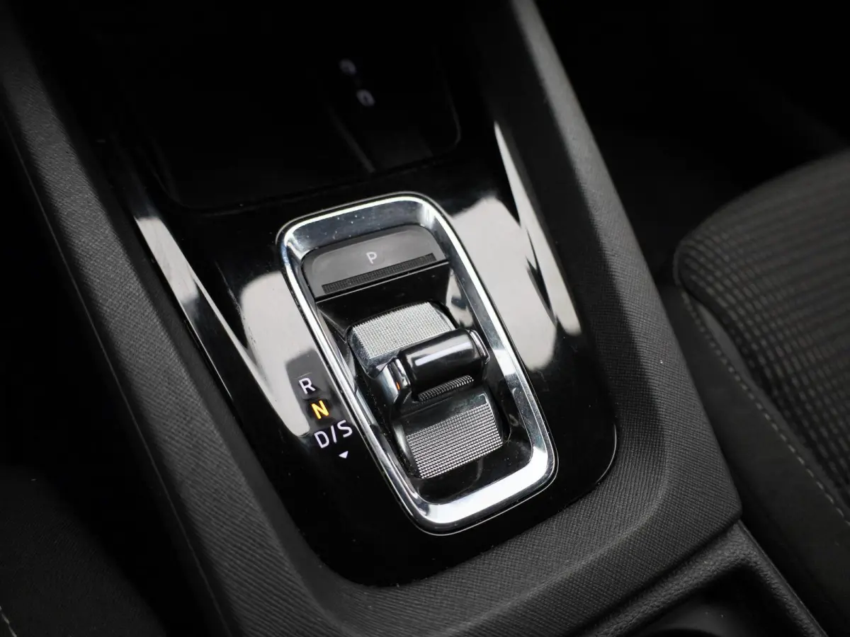 1.4 TSI iV PHEV Business Edition | Automaat | Virtual cockpit | Stoel verwarming | Navigatie | Apple CarPlay / Android Auto | Lichtmetalen velgen | Parkeersensoren | Keyless Start | Cruise c