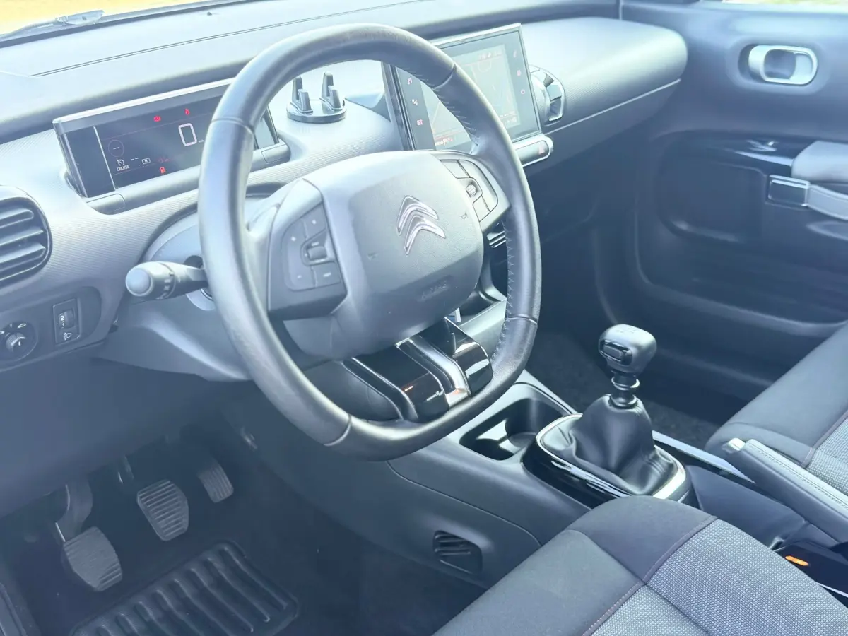 1.2 PureTech 110pk Business - Blanc Nacré - Carplay/Cruise/Camera