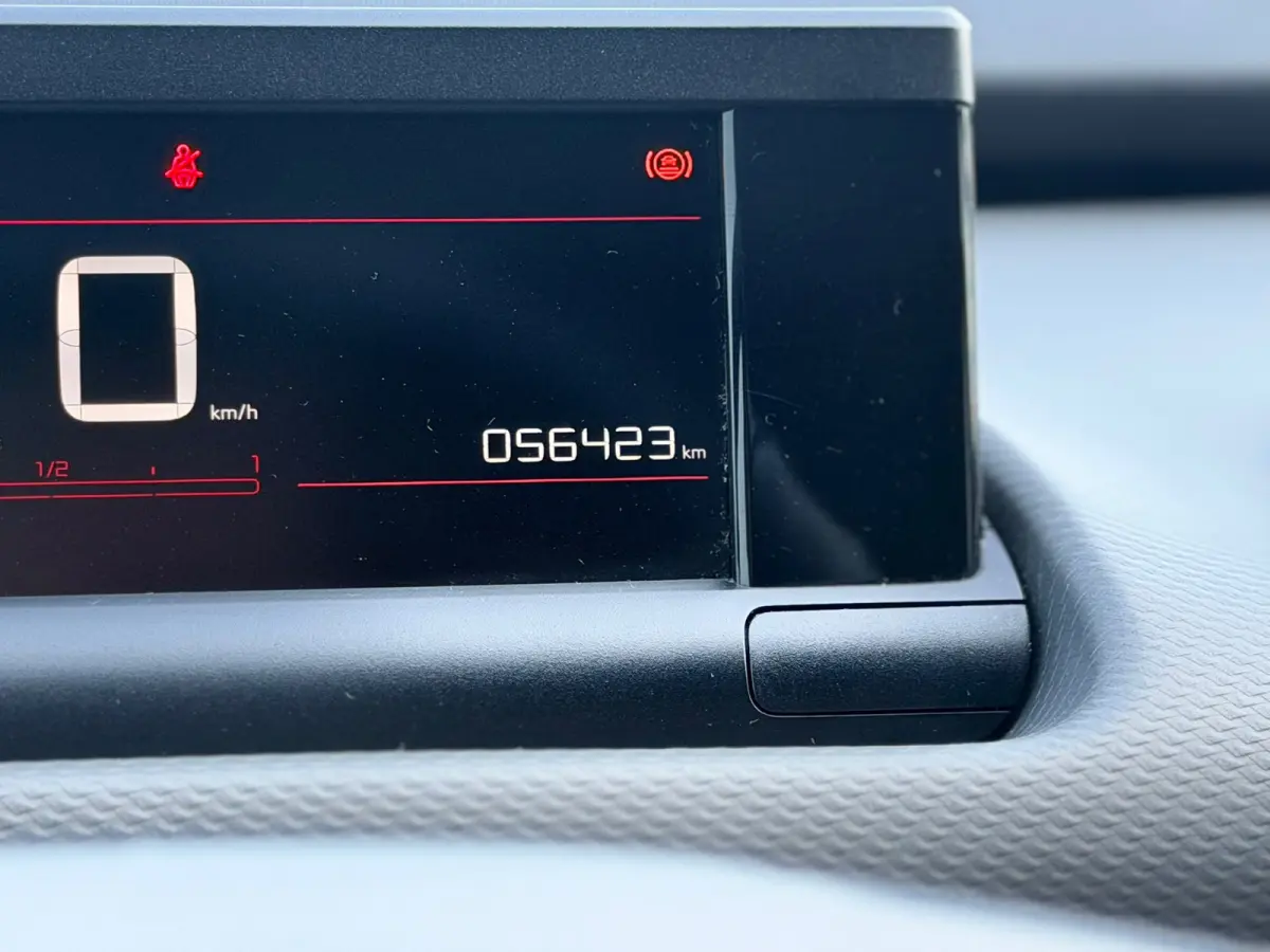 1.2 PureTech 110pk Business - Blanc Nacré - Carplay/Cruise/Camera