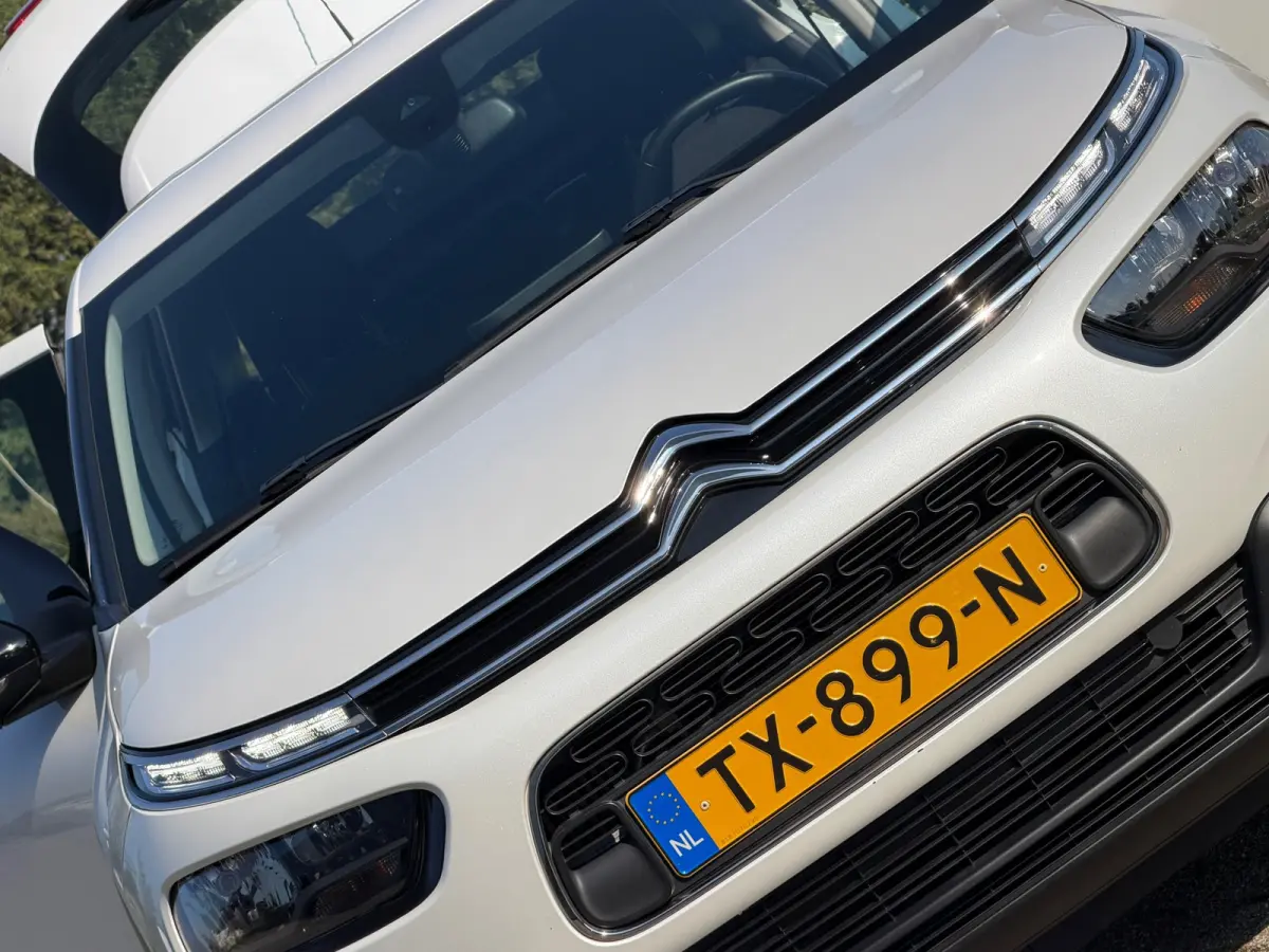 1.2 PureTech 110pk Business - Blanc Nacré - Carplay/Cruise/Camera