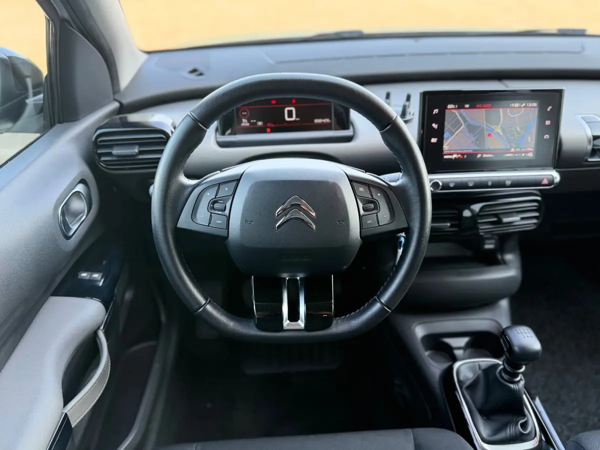 1.2 PureTech 110pk Business - Blanc Nacré - Carplay/Cruise/Camera