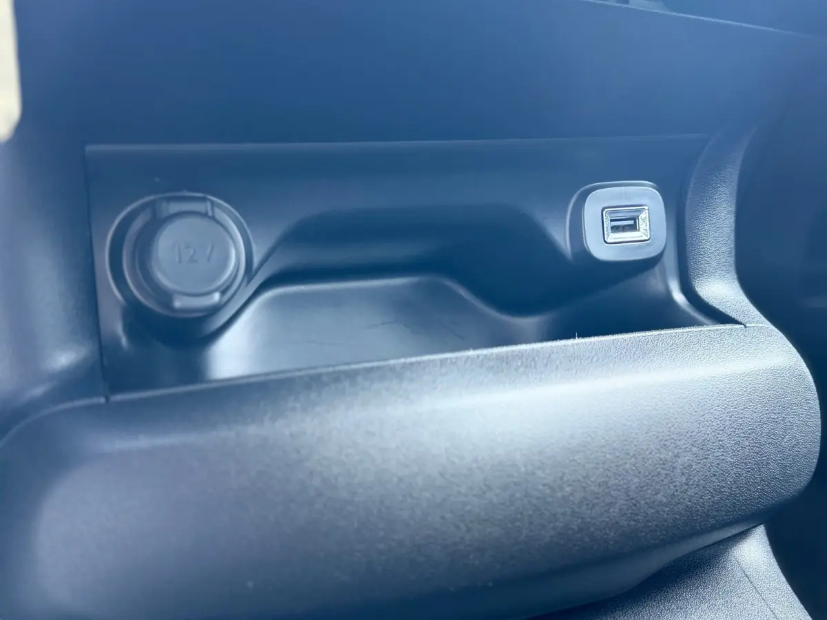 1.2 PureTech 110pk Business - Blanc Nacré - Carplay/Cruise/Camera