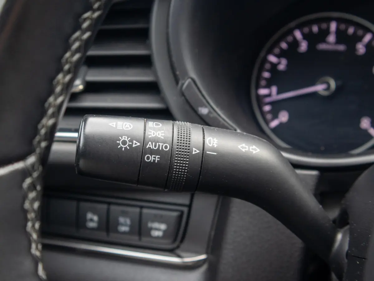 2.0 e-SkyActiv-X M Hybrid Luxury ACC Keyless Leder Stuur/ Stoelverwarming