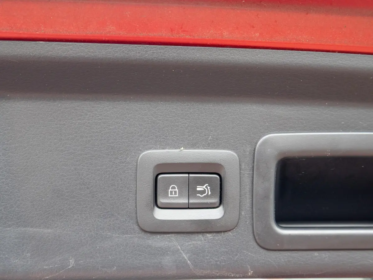 2.0 e-SkyActiv-X M Hybrid Luxury ACC Keyless Leder Stuur/ Stoelverwarming