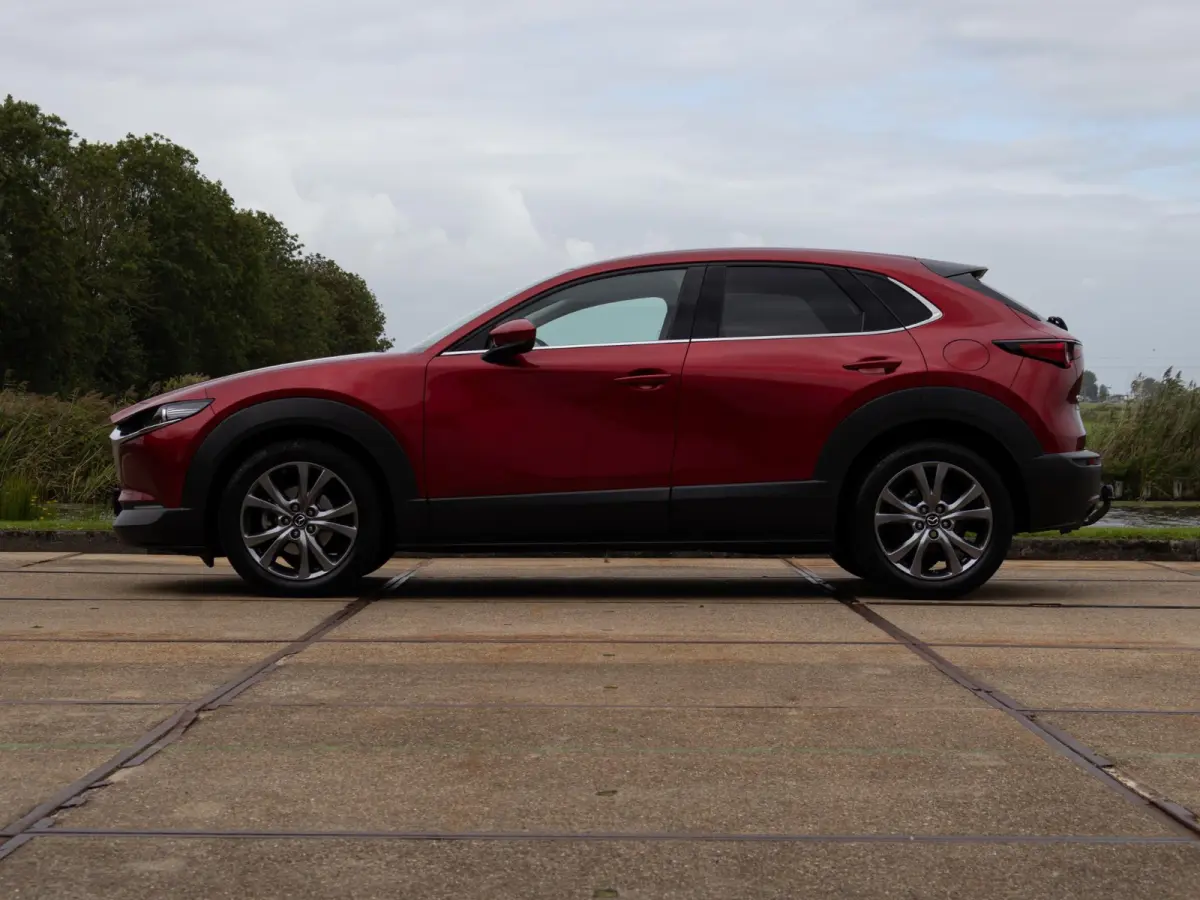2.0 e-SkyActiv-X M Hybrid Luxury ACC Keyless Leder Stuur/ Stoelverwarming