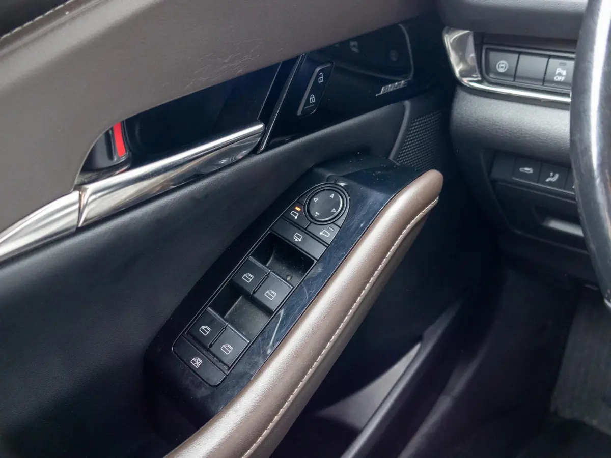 2.0 e-SkyActiv-X M Hybrid Luxury ACC Keyless Leder Stuur/ Stoelverwarming