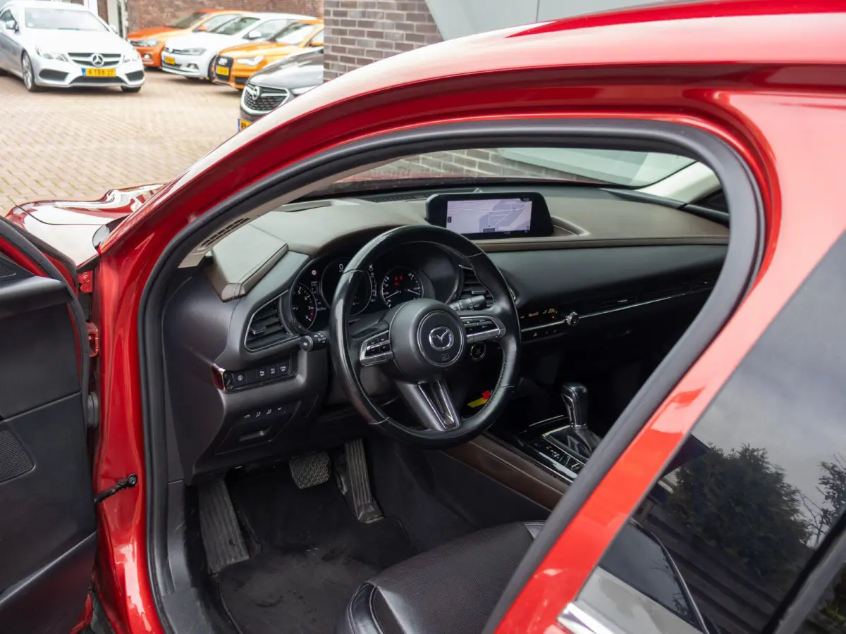 2.0 e-SkyActiv-X M Hybrid Luxury ACC Keyless Leder Stuur/ Stoelverwarming
