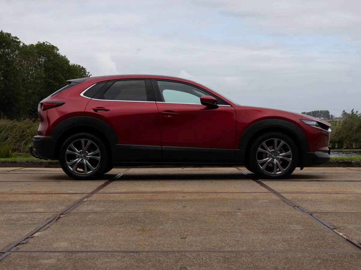 2.0 e-SkyActiv-X M Hybrid Luxury ACC Keyless Leder Stuur/ Stoelverwarming