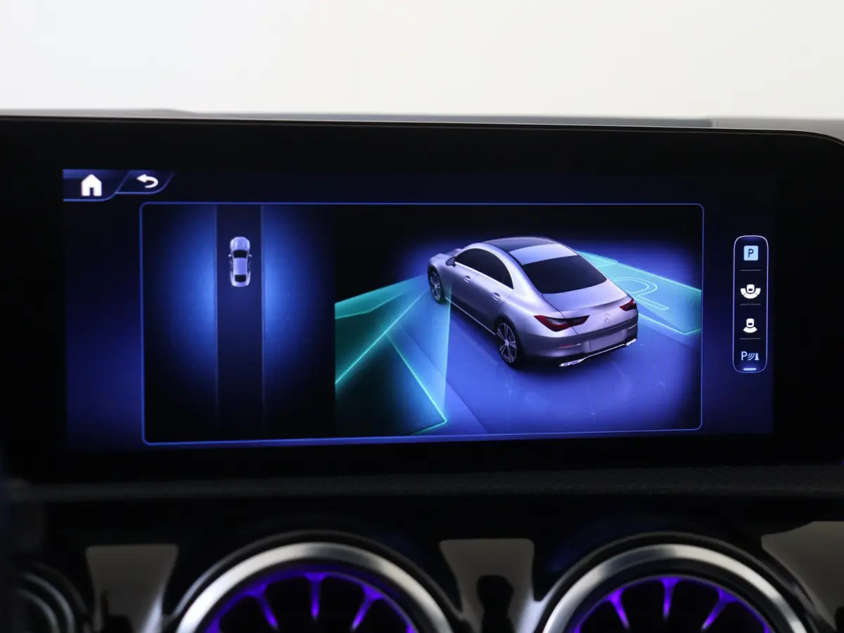250 e AMG Line Facelift /Panoramadak /Night-Pakket /19 Inch /CarPlay
