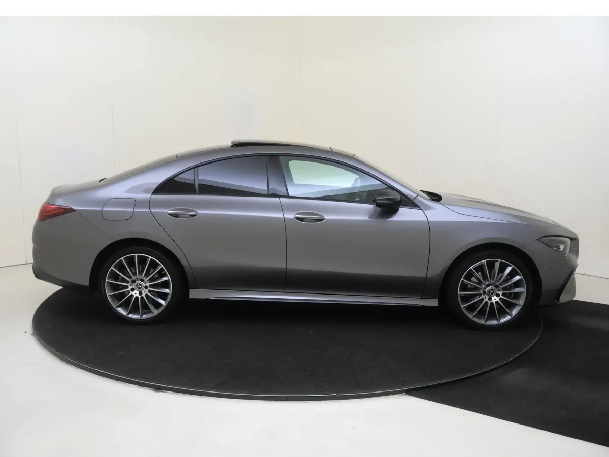 250 e AMG Line Facelift /Panoramadak /Night-Pakket /19 Inch /CarPlay