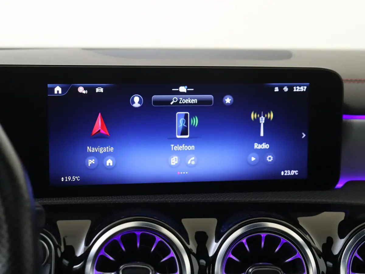 250 e AMG Line Facelift /Panoramadak /Night-Pakket /19 Inch /CarPlay