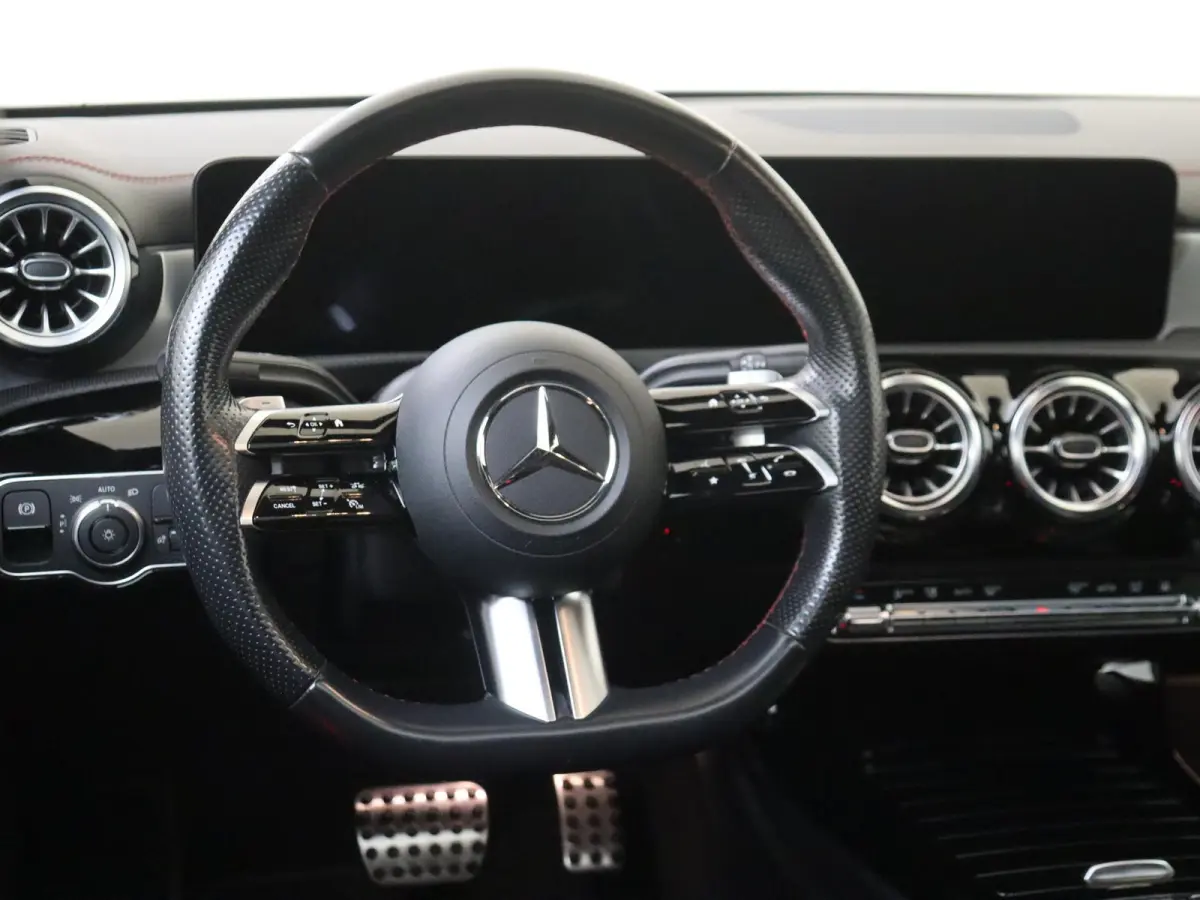 250 e AMG Line Facelift /Panoramadak /Night-Pakket /19 Inch /CarPlay