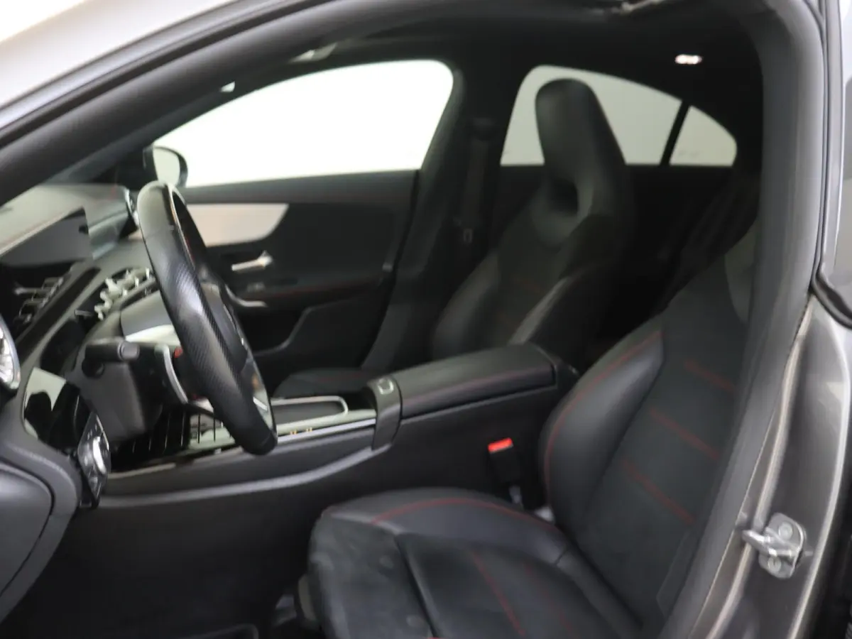 250 e AMG Line Facelift /Panoramadak /Night-Pakket /19 Inch /CarPlay