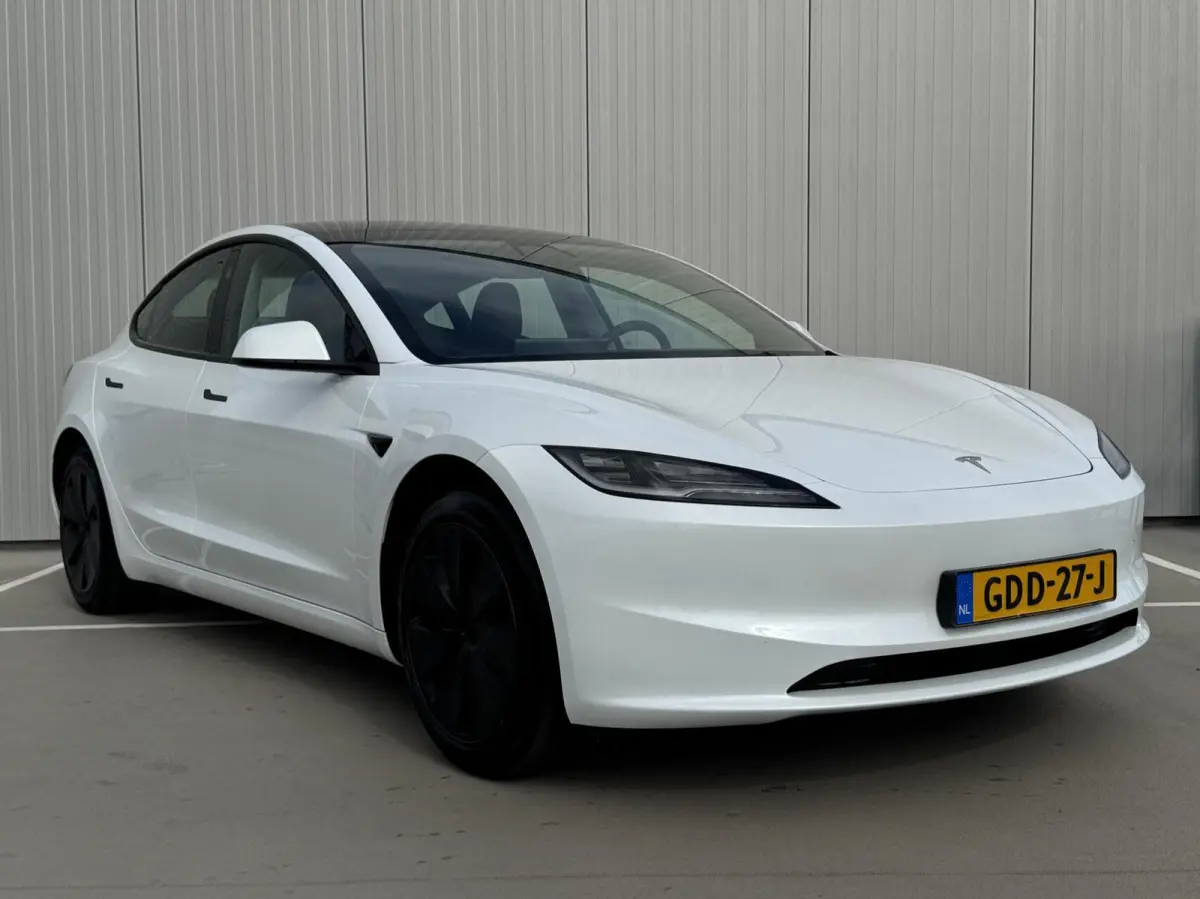 RWD 60 kWh Premium|Highland|NL-Auto