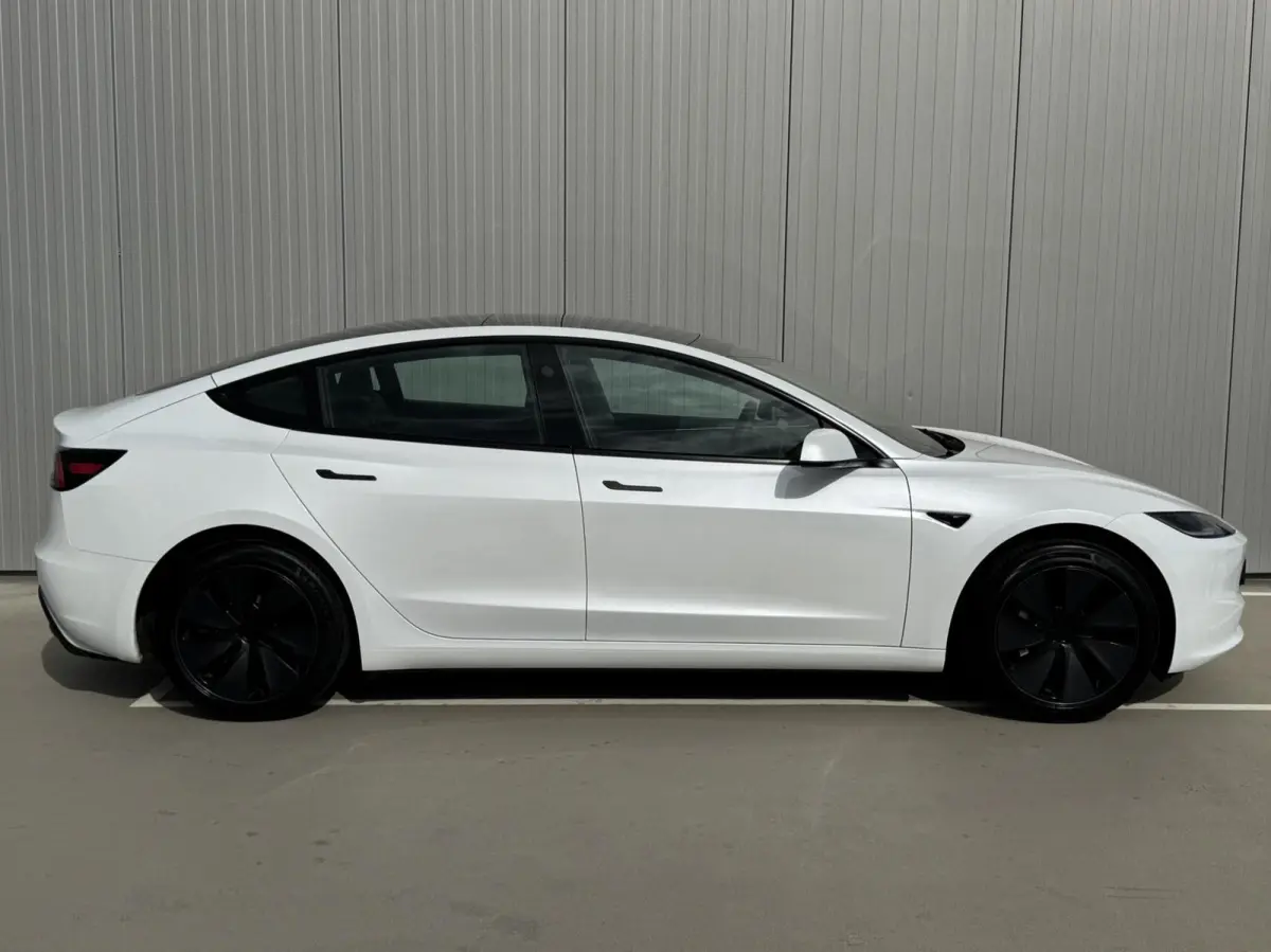 RWD 60 kWh Premium|Highland|NL-Auto
