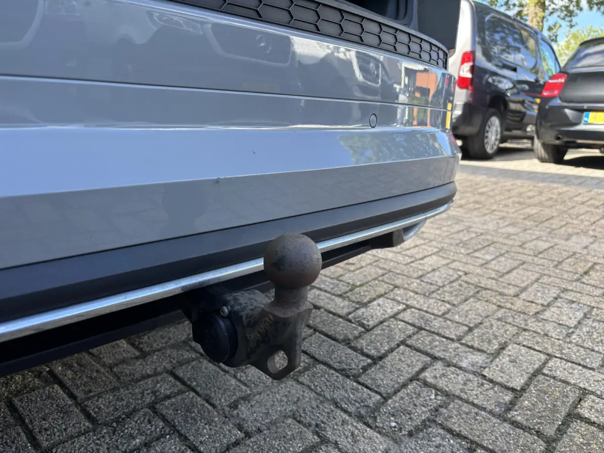 1.5 TSI Sportline Business 7p. | Trekhaak | Pano | Sfeerverlichting | Apple Carplay | Stoelverwarming