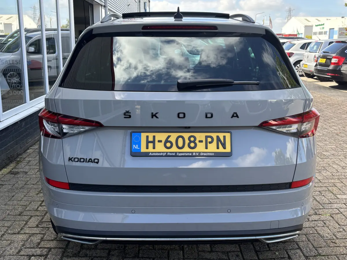 1.5 TSI Sportline Business 7p. | Trekhaak | Pano | Sfeerverlichting | Apple Carplay | Stoelverwarming
