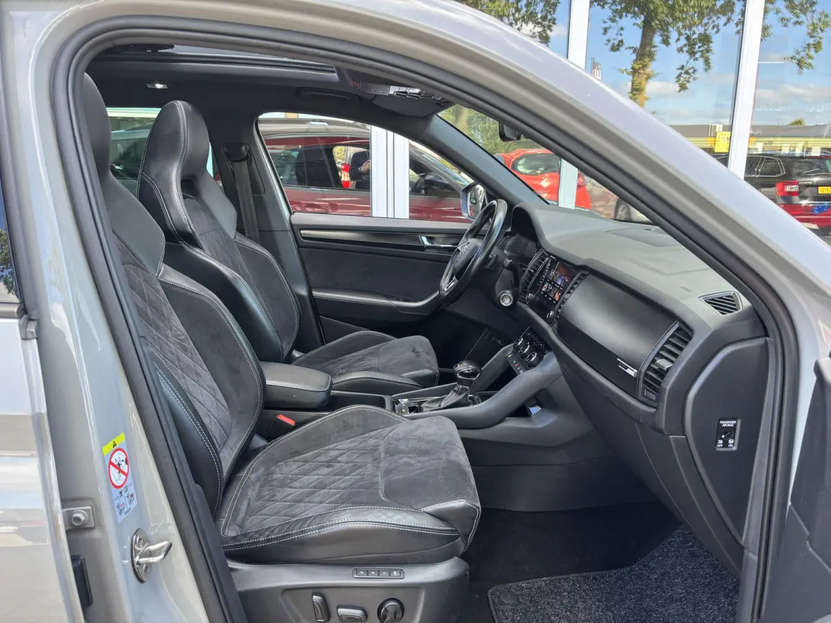 1.5 TSI Sportline Business 7p. | Trekhaak | Pano | Sfeerverlichting | Apple Carplay | Stoelverwarming