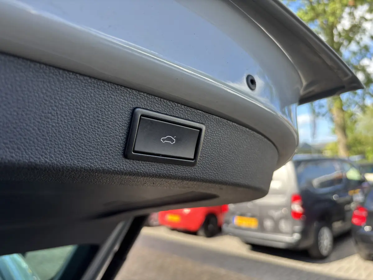 1.5 TSI Sportline Business 7p. | Trekhaak | Pano | Sfeerverlichting | Apple Carplay | Stoelverwarming