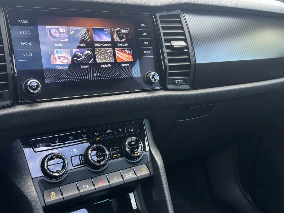 1.5 TSI Sportline Business 7p. | Trekhaak | Pano | Sfeerverlichting | Apple Carplay | Stoelverwarming